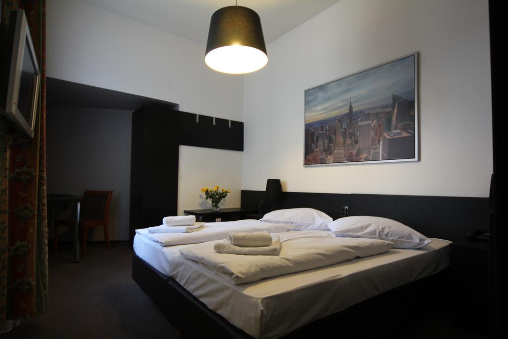 Carlton Hotel Frankfurt am Main ภายนอก รูปภาพ
