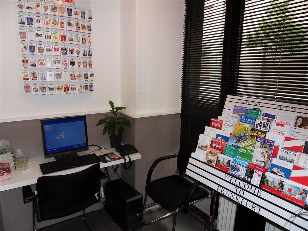 Carlton Hotel Frankfurt am Main ภายนอก รูปภาพ