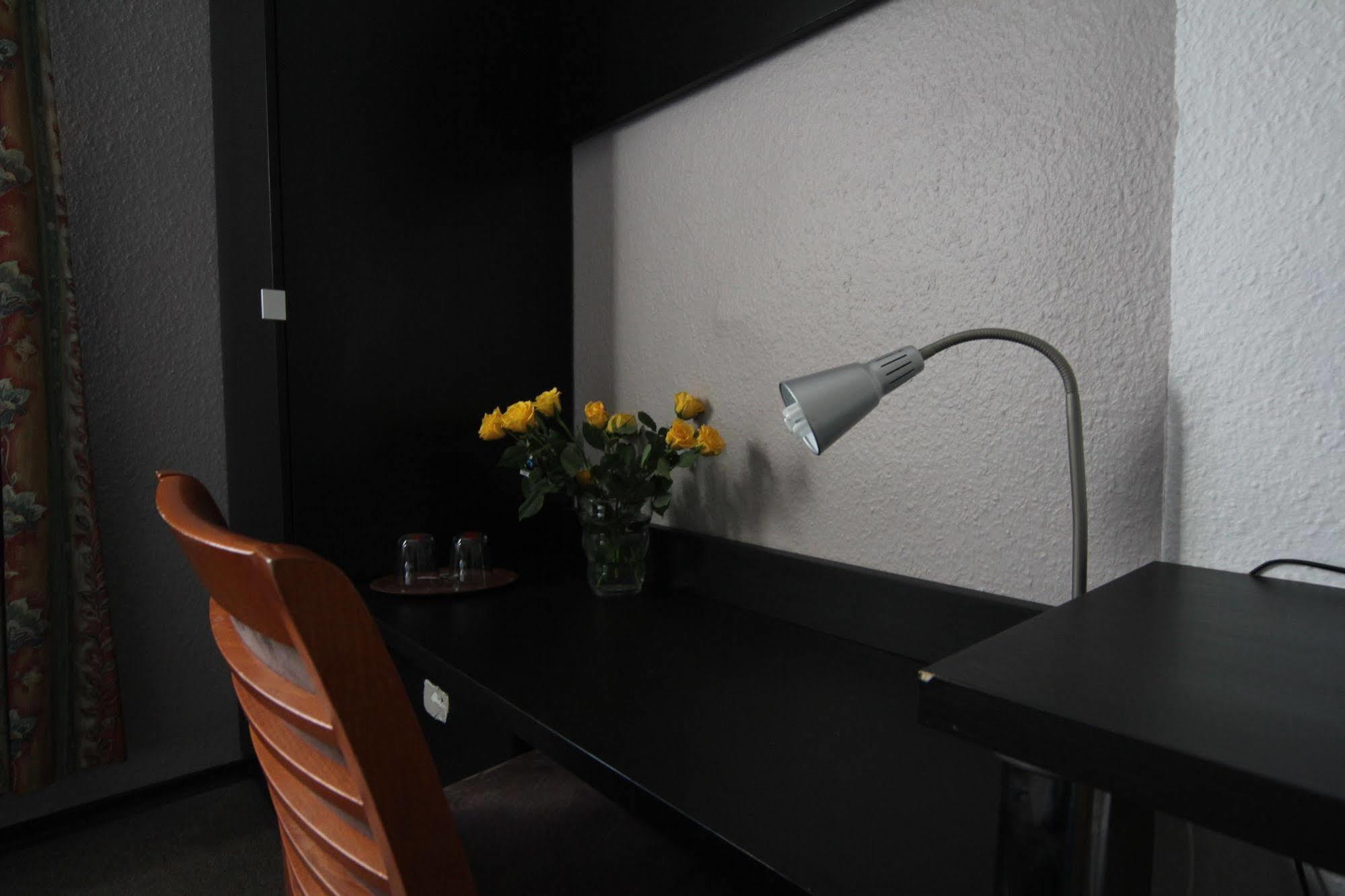Carlton Hotel Frankfurt am Main ภายนอก รูปภาพ
