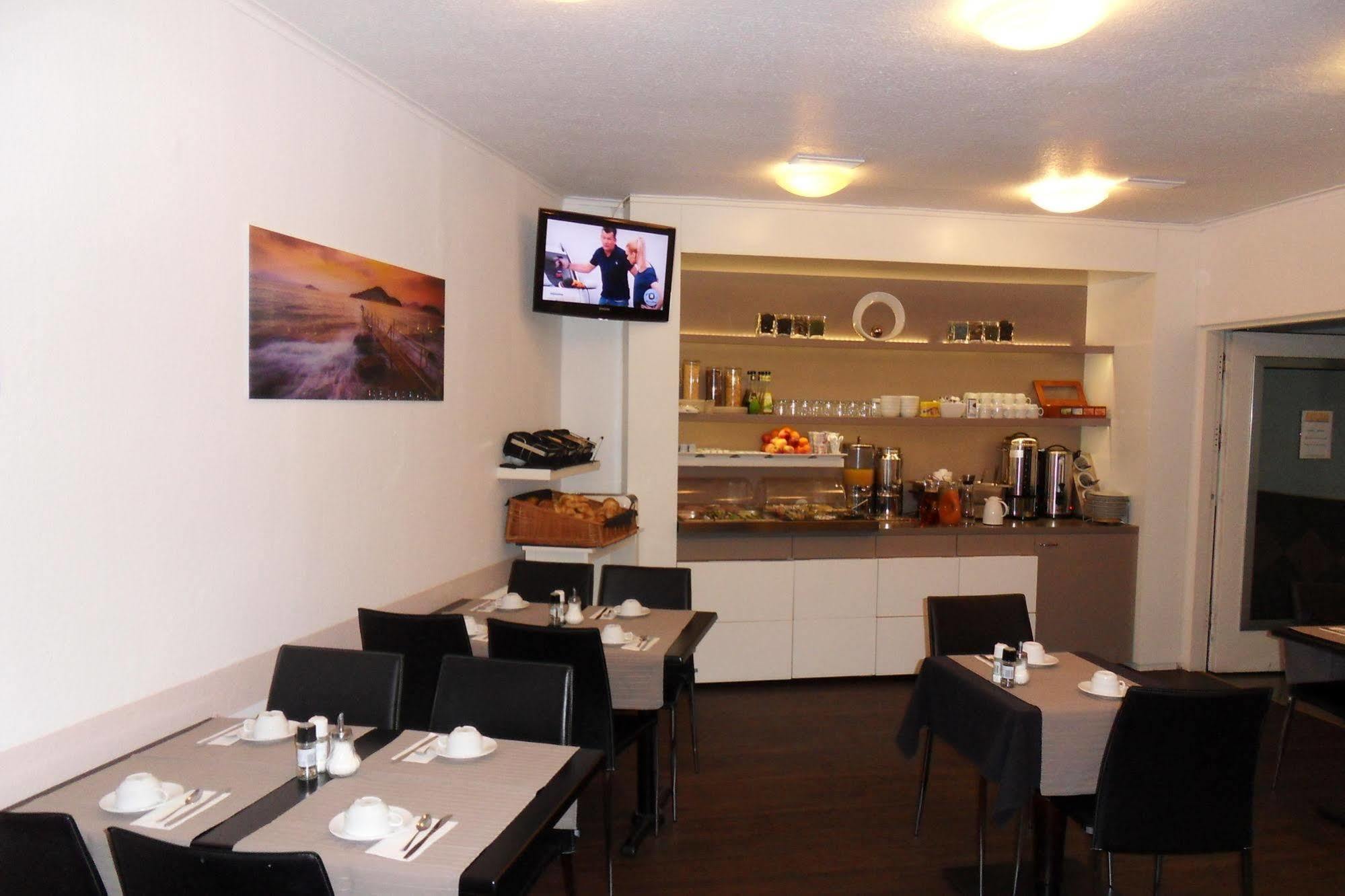 Carlton Hotel Frankfurt am Main ภายนอก รูปภาพ